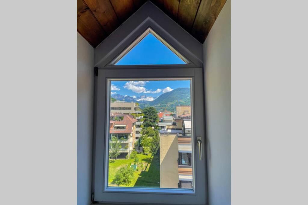 Design Apartment In The Heart Of 볼차노 외부 사진
